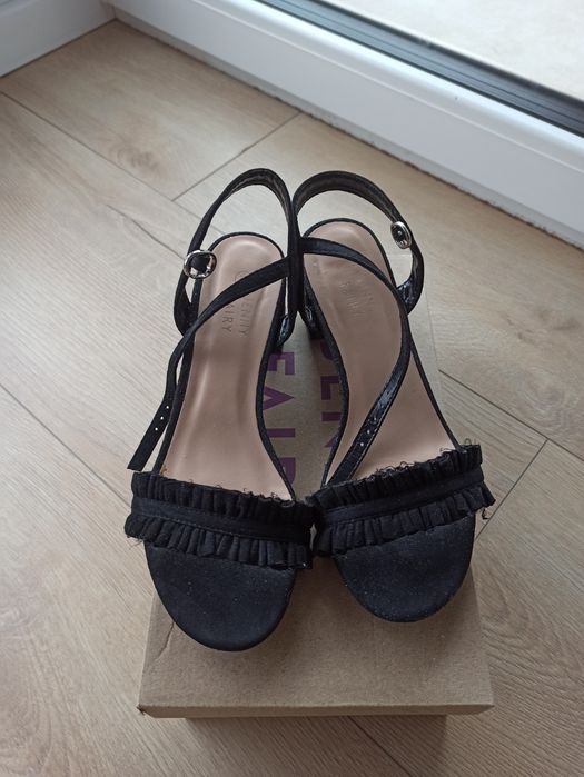 Sandałki czarne damskie