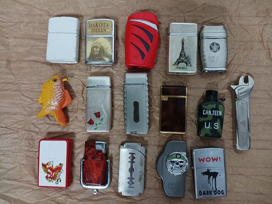 Isqueiros todos diferentes