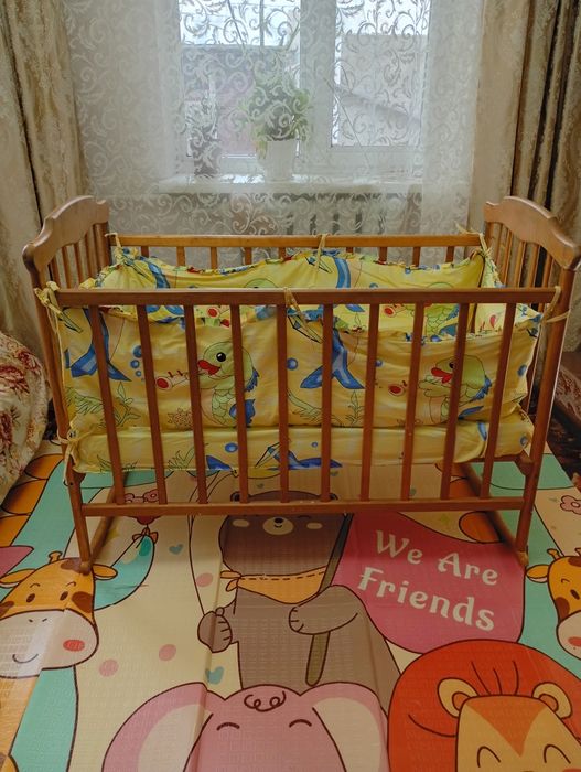 Кроватка ліжечко люлька колиска дитяча