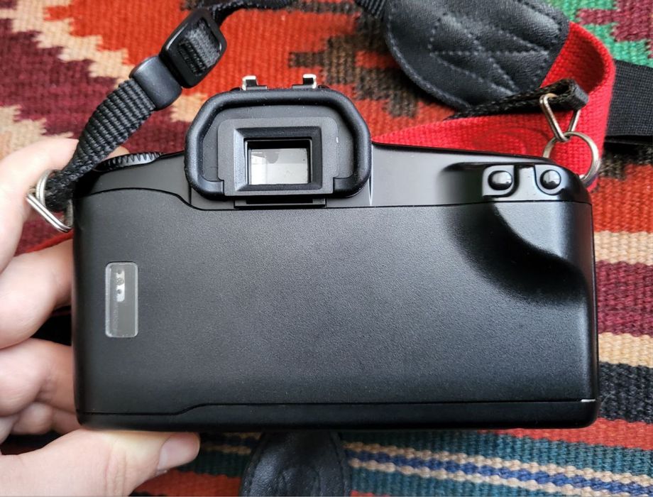 Продам плівковий фотоапарат Canon Rebel 1000f