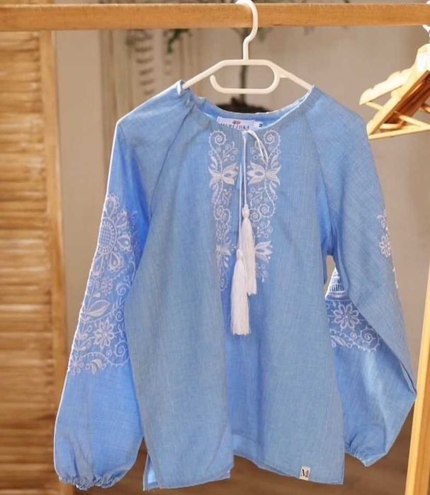 Жіноча вишита сорочка, блакитна вишиванка, женская блуза вышиванка