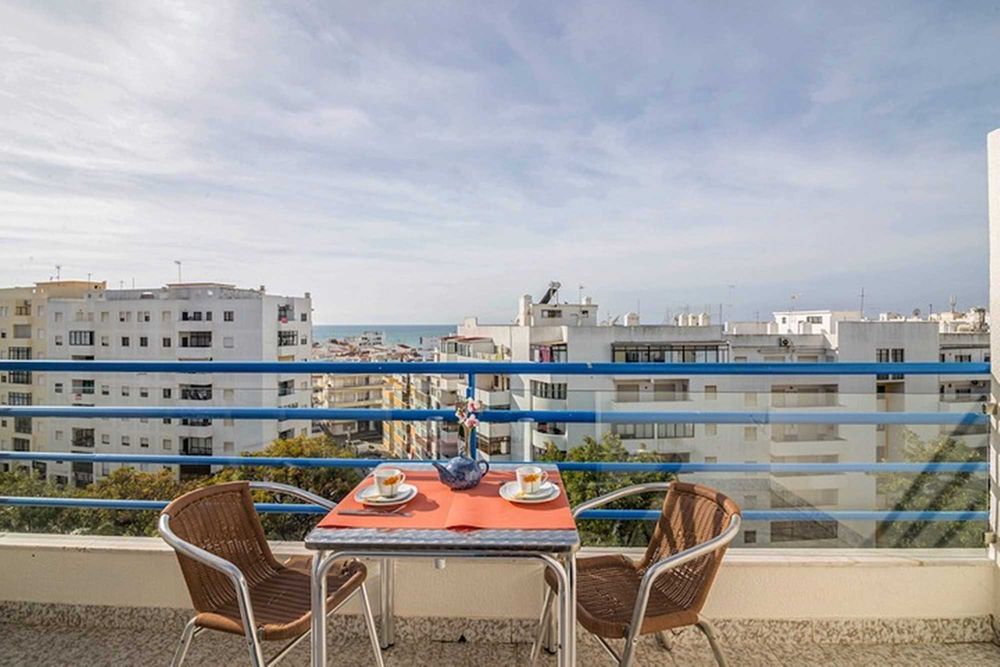 Algarve Quarteira, apartamento T-1 com vista mar, para férias