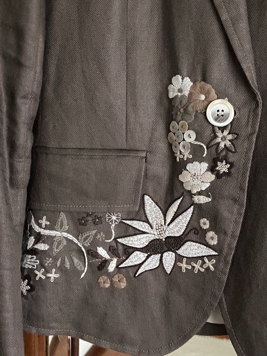 Blazer de linho com bordados