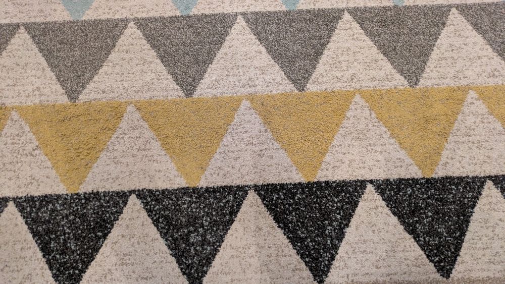 Dywan w dobrym stanie