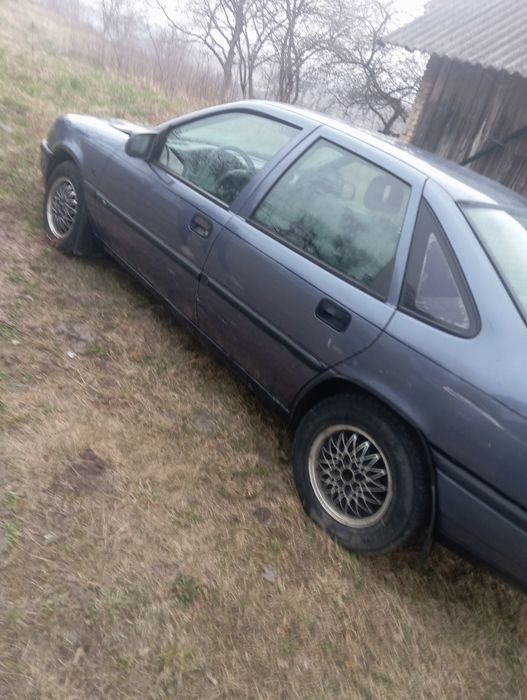 Продам Опель Вектра 1.8