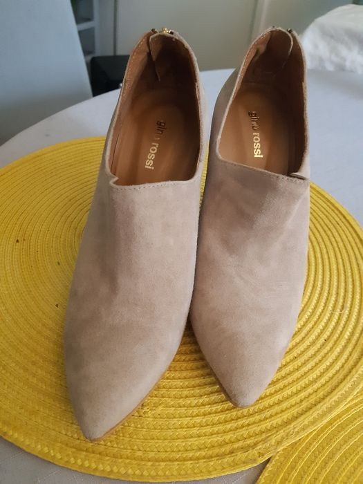 Nowe, półbuty, beż. Gino Rossi. 36 F