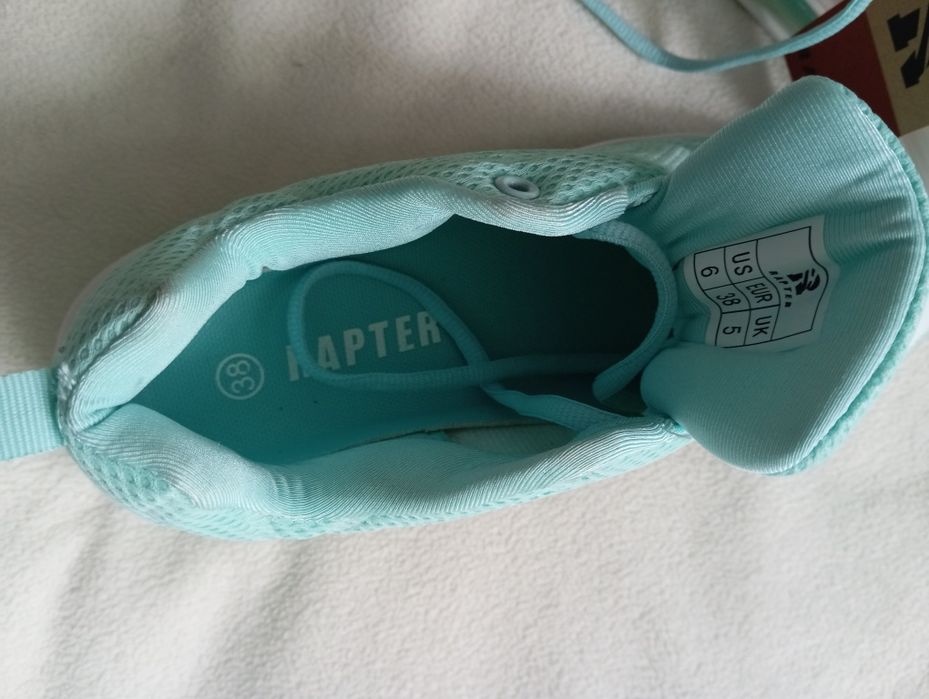 Buty sportowe damskie