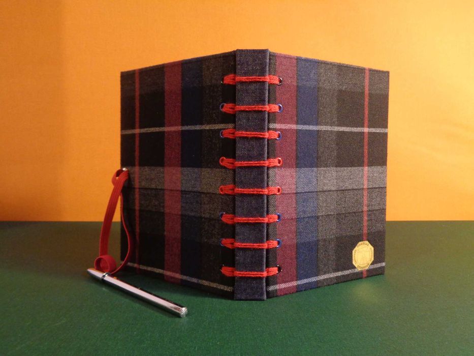 Caderno A5. Costura Belga-Secreta. Feito à mão, Prático e Original.64550424477697120