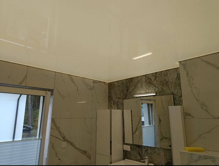 Nowoczesne sufity napinane światło LED i design