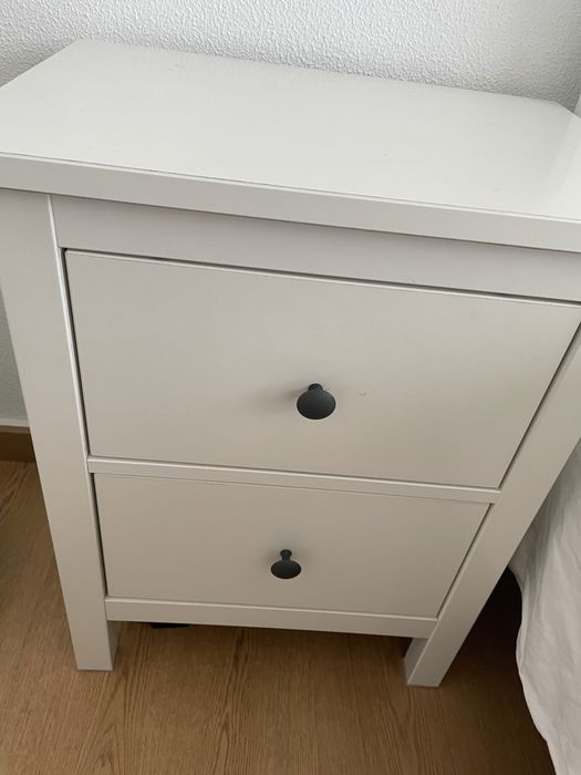 2 mesas de cabeceira hemnes ikea
