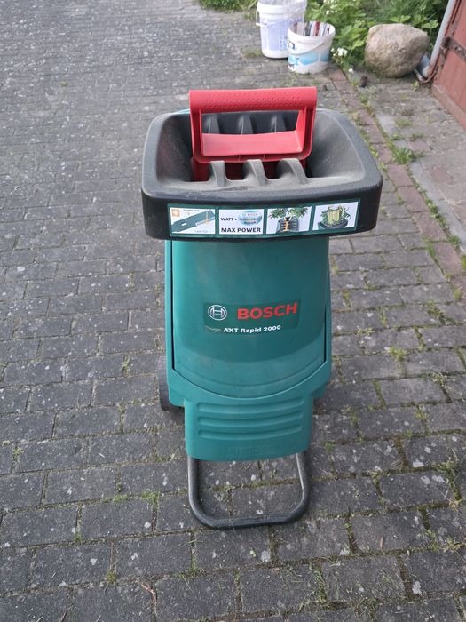 Bosch Maszna do rozdrabniania gałęzi rębak