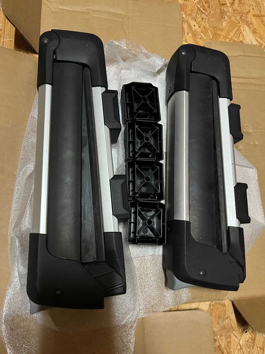 Aluminiowe uchwyty na narty dachowe Thule SnowPack S 7322