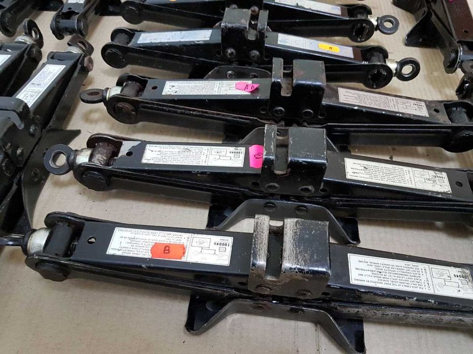 Домкрат Mazda 2 3 5 6 Крюк Буксировочный Мазда Крюк Ключ