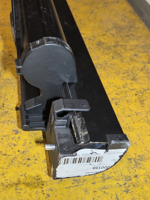 BMW E39 Roleta Bagażnika z Siatką Czarna Ładny Stan 8.236357