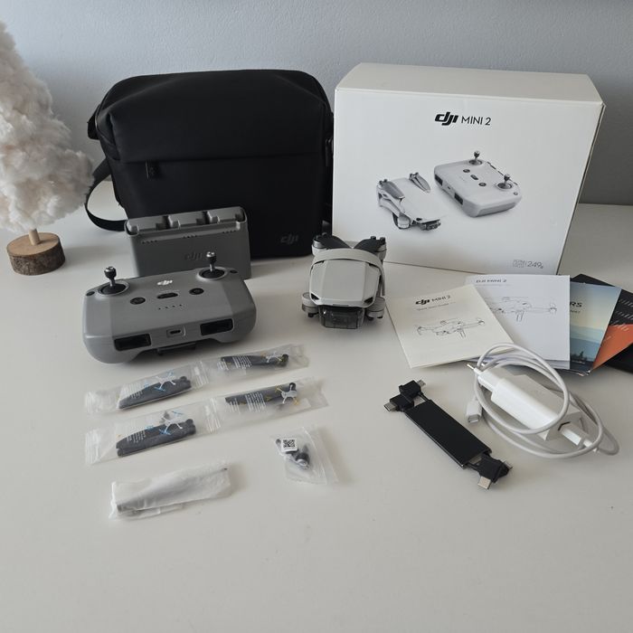 Dron DJI MINI 2 4K fly More combo