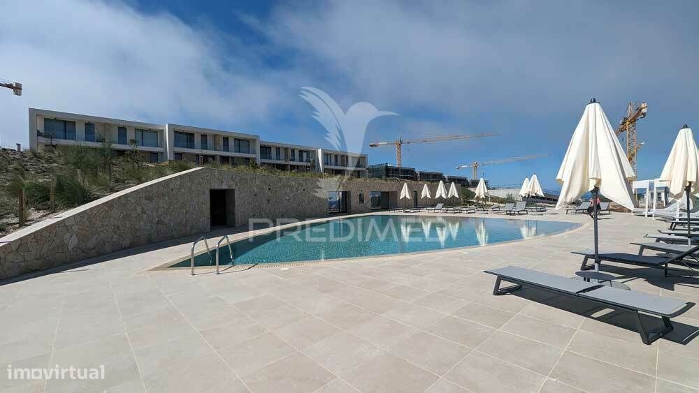 Moradia duplex geminada com 3 quartos no West Cliffs, Óbidos