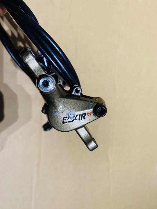 Hamulec hydrauliczny tarczowy AVID ELIXIR CR Mag R CARBON Klamka 150cm