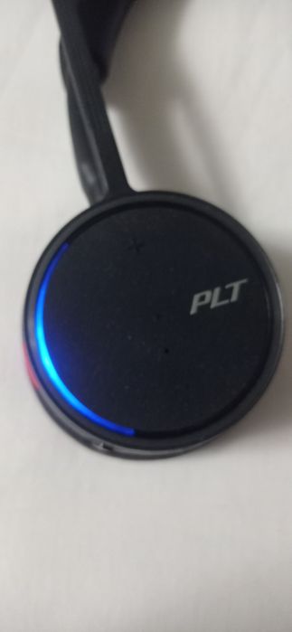 Специализированная гарнитура Plantronics Poly Voyager 4210 UC USB-A