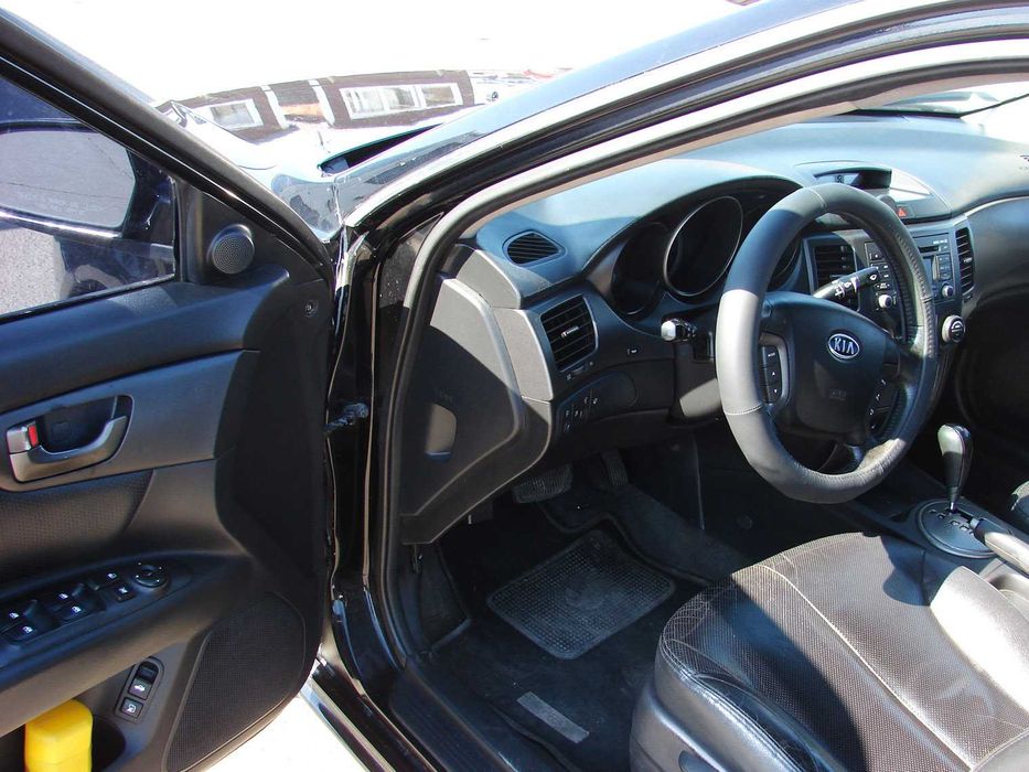 KIA Magentis 2.0 АВТОМАТ 2008 год (на коже)