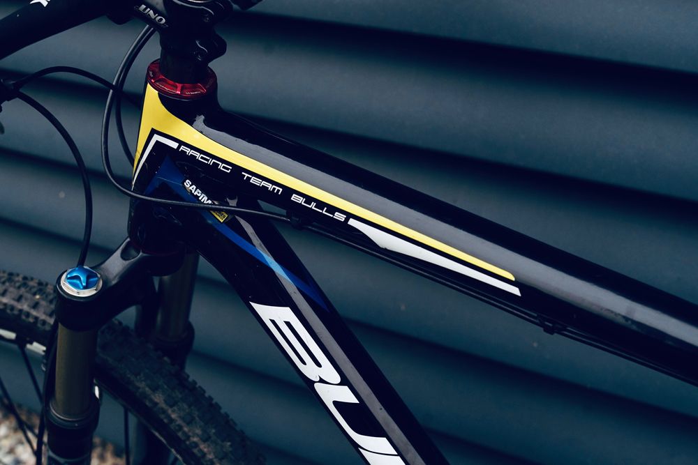 Bulls Racing Team - Carbon, Deore XT, Crossmax ST, FOX