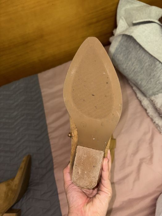 Botas de cowboy castanhas muito praticas