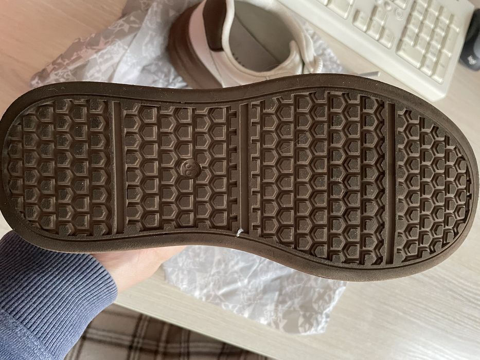 Осінні кросівки шкіра