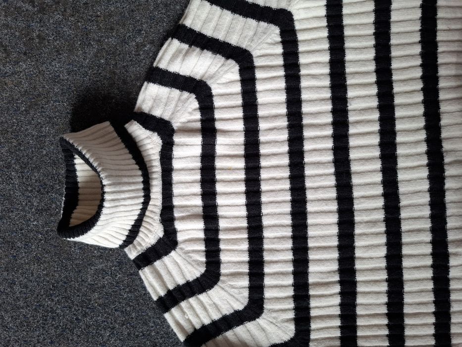 Кофта свитер в полоску H&m разм.XS-S