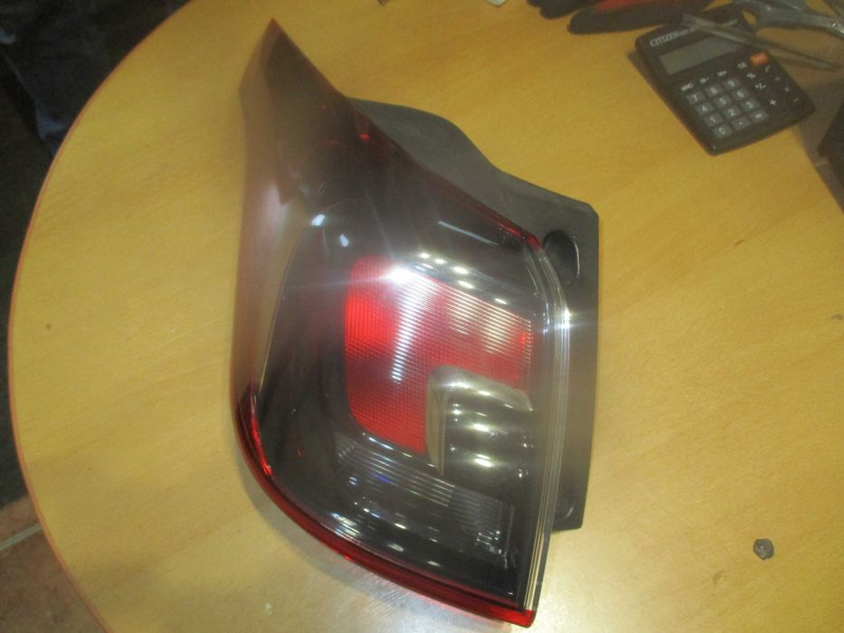 Opel Crossland Lampa lewa tylna lewy tył
