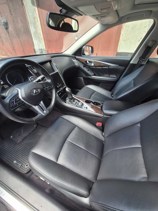 Infiniti Q50 3.0L Twin-Turbo (2017) — 97 тис. км пробігу