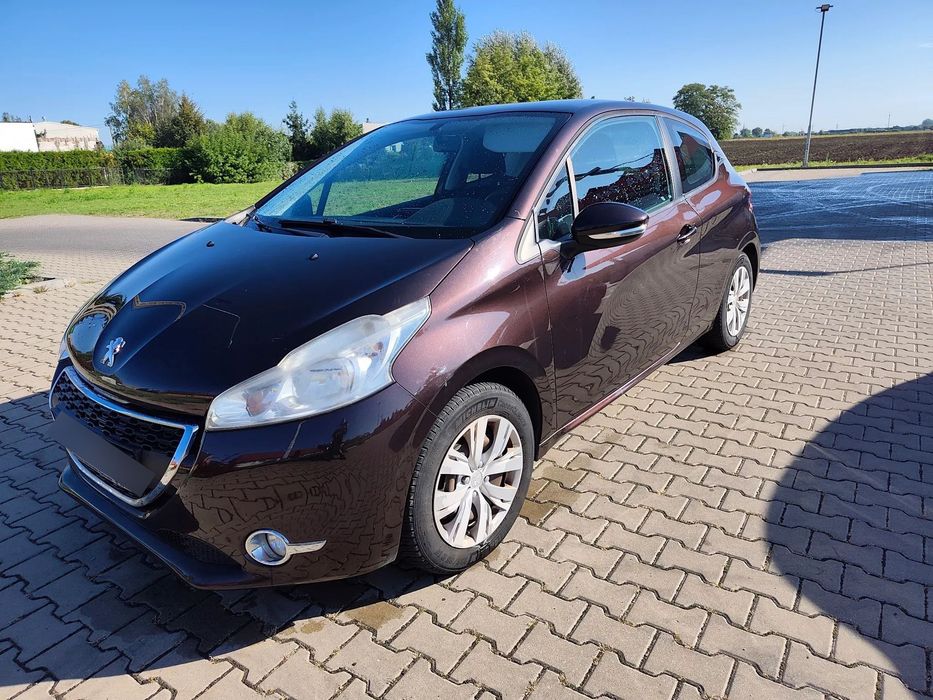 Peugeot 208