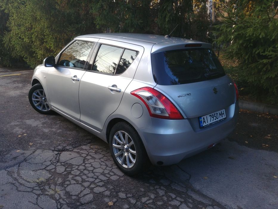 Suzuki swift 2011
