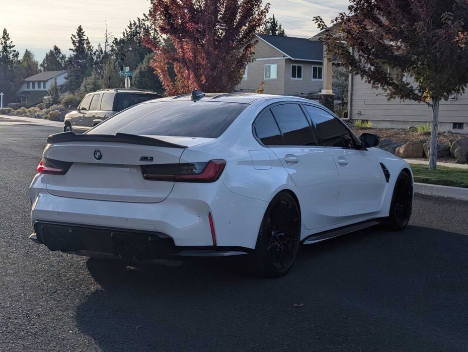 BMW M3      2021