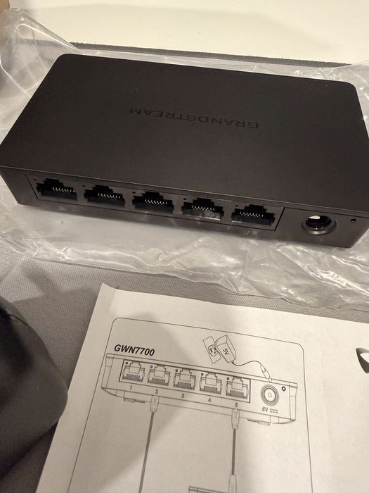 Switch Gigabit Grandstream GWN7700 (5 Portas) | Como Novo