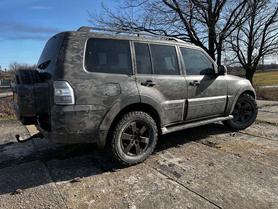 Mitsupishi Pajero Wagon 4
