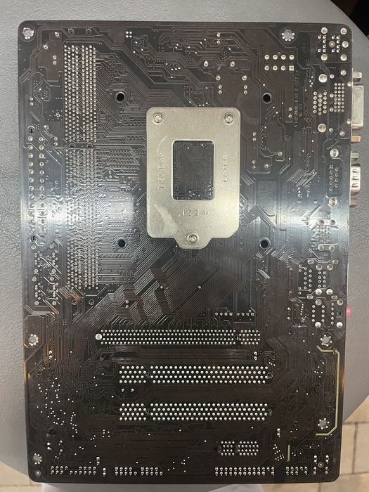 Gigabyte GA-H81M-S2PV + i3-4170