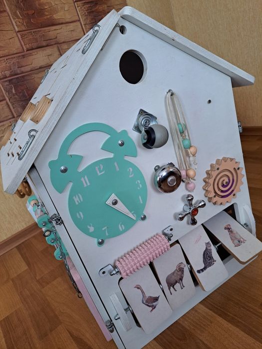 Бізікуб. Бізі борд. Бізі будинок