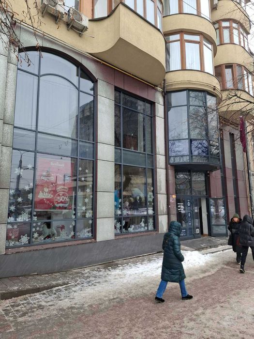 Продаю приміщення в центрі на вулиці Незалежності 87. Драмтеатр.