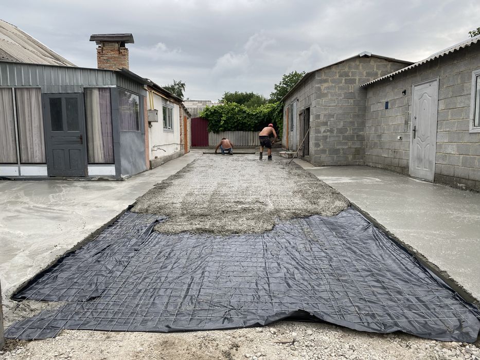 Монолітні роботи, бетон, фундамент, бут, опорні стіни колони армопояс.