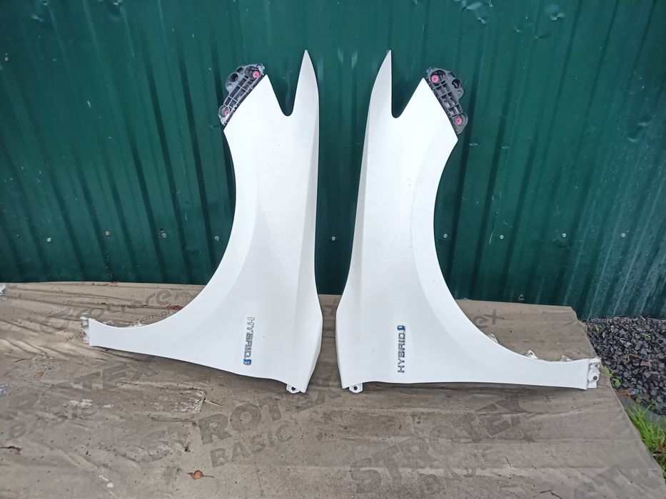 Крило крила Тойота кемрі Toyota kаmry