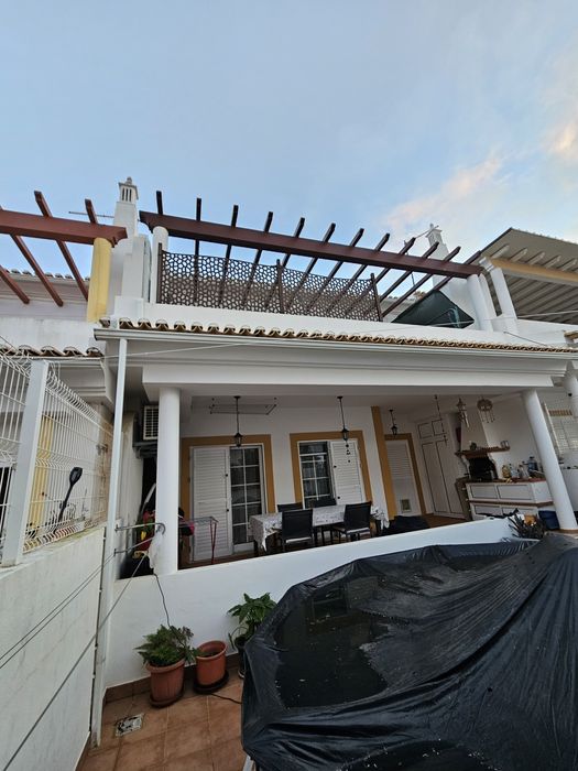 V4 de 2007 para venda em Armação de Pêra