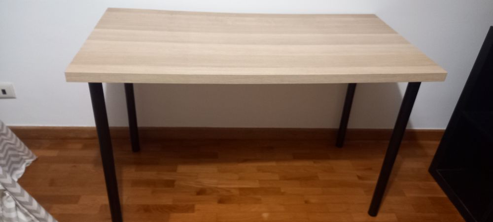 Secretária ikea como nova