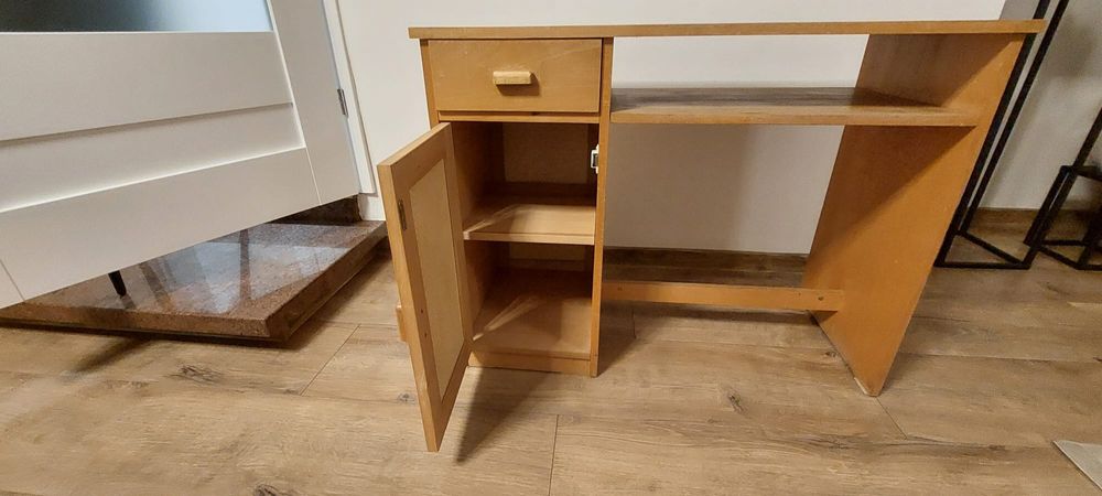 Sprzedam Biurko  długość 98 cm