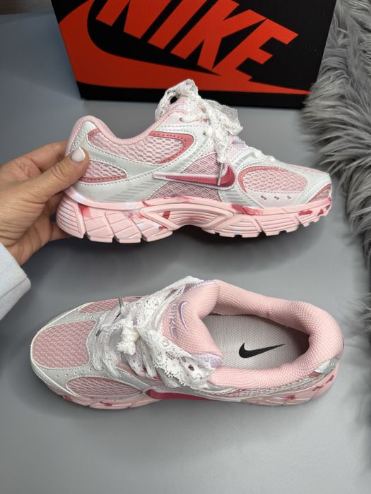 Кросівки Nike V5 RNR | NКросівки Найк V5 RNR рожеві
