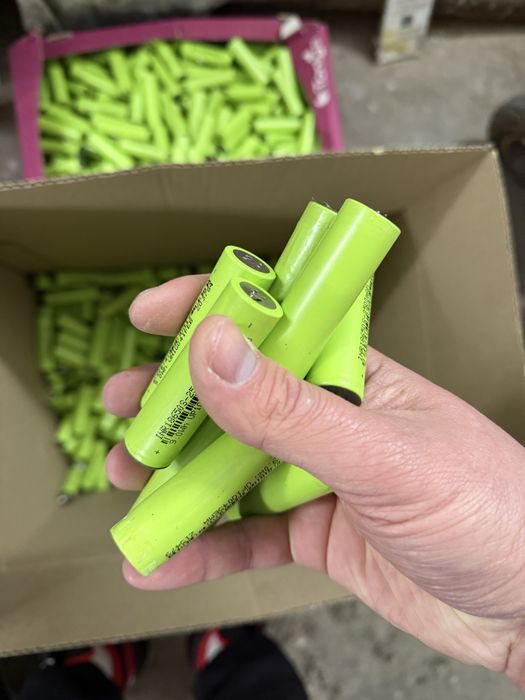 Продам батарейки 18650 s В наявності велика кількість.