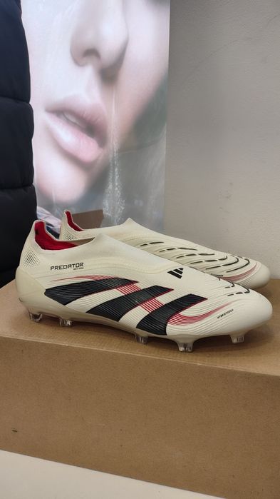 Buty piłkarskie korki adidas predator elite rozmiar 42 2/3