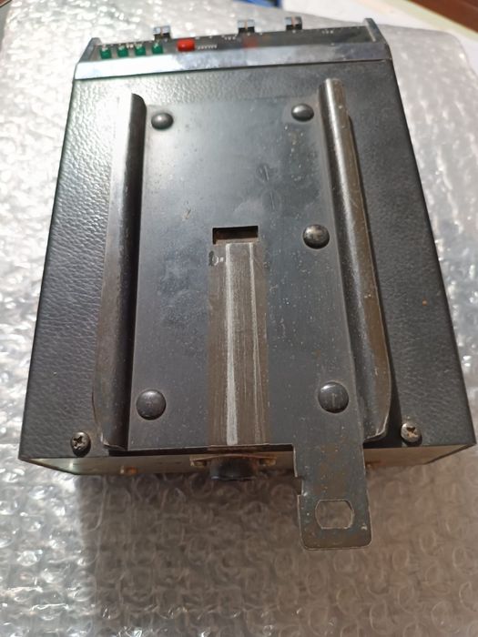 Rádio Vintage 8-Track Automatic SPB 5001 – Under Dash (Anos 60/70)