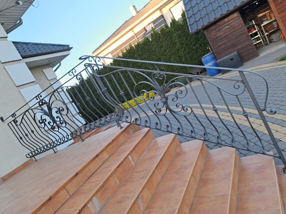 Balustrady kute na taras