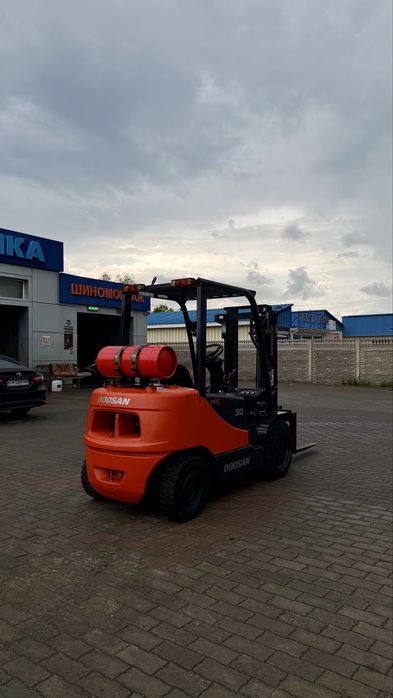 Навантажувач Doosan D30-G PRO 5 Погрузчик