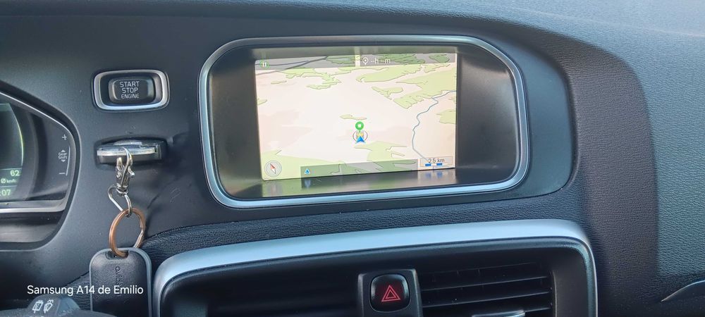 VOLVO V40  1.6 Momentum