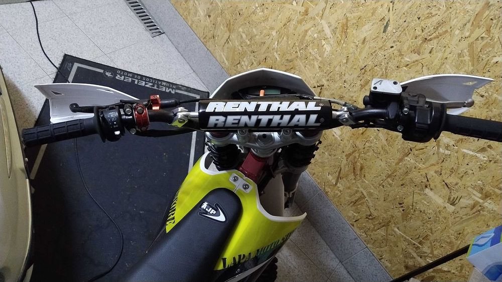AJP PR4 240 Enduro